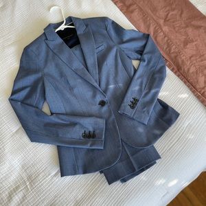 Banana Republic Suit Set (Jacket and Pants) Size 0